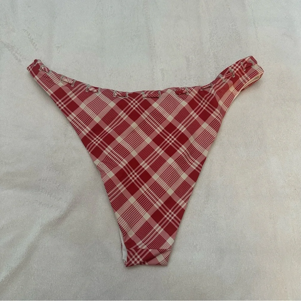 New! Frankies Bikinis x Bella Hadid Dove Bikini Bottoms Size Large 38023